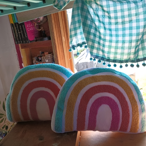 Two New w Tags Decorative Throw Pillows - Picture 4 of 6